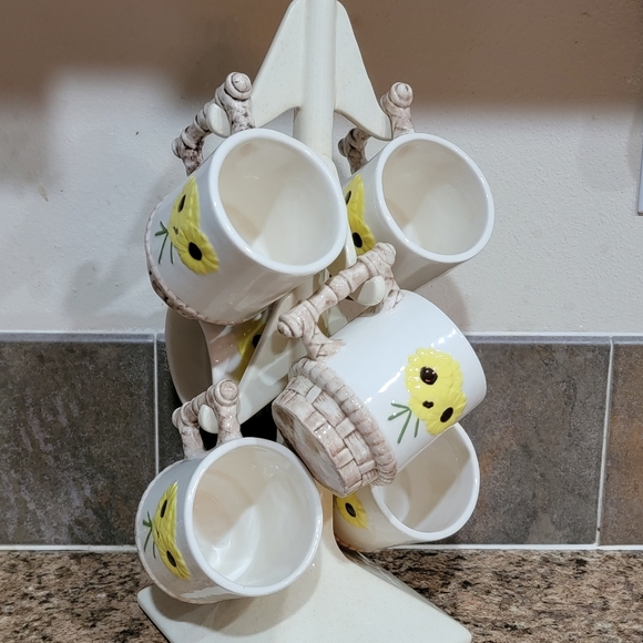 Vintage Other - Vintage Daisy Coffee Cup Mug Tree Set Of 6 Home Kitchen Decor Accent